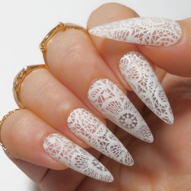 lace print nail art